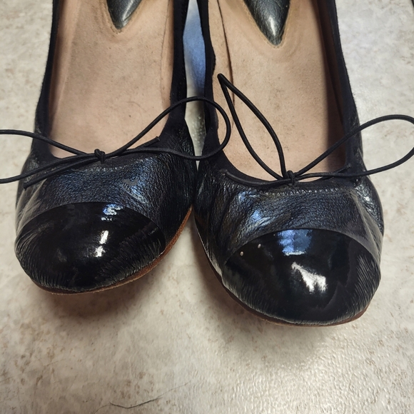 Bloch Ballet Two Toned Wedged Heels With Bow - Picture 5 of 8